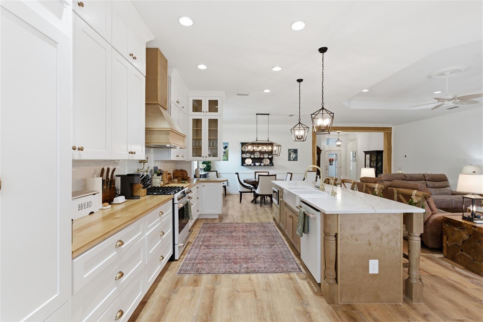 Image 17 of 87 For 10760 Trophy Drive