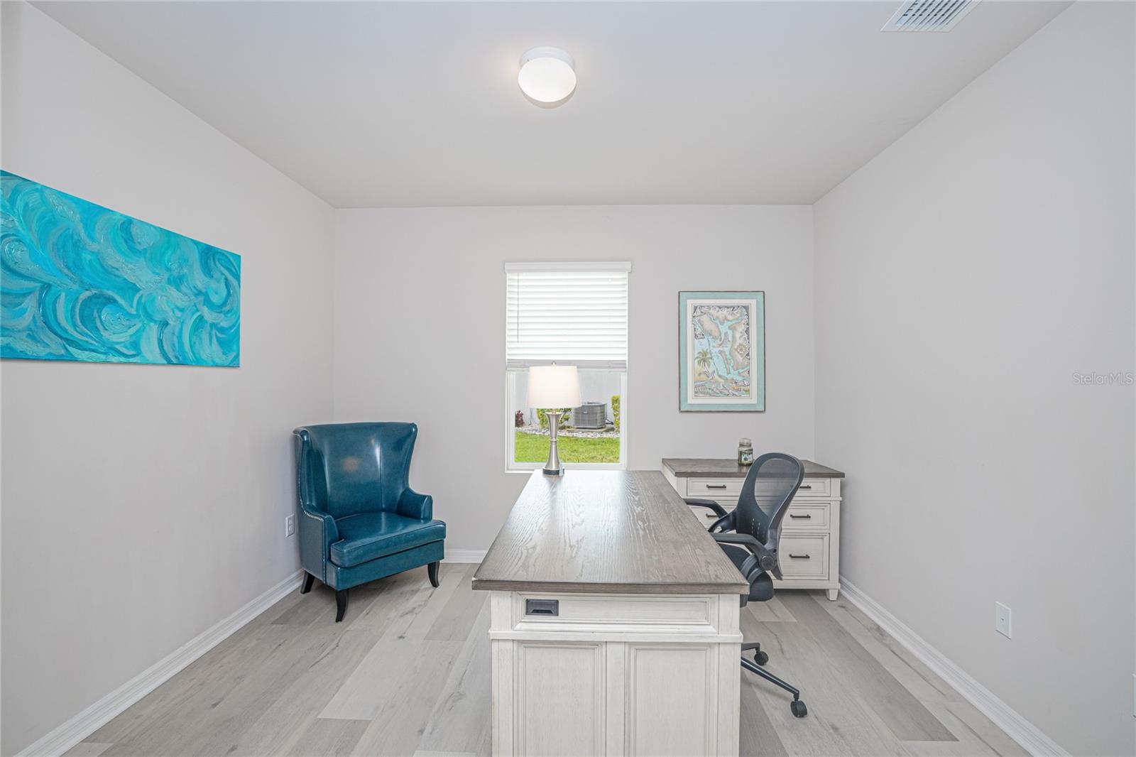 Image 32 of 62 For 25365 Lenox Circle