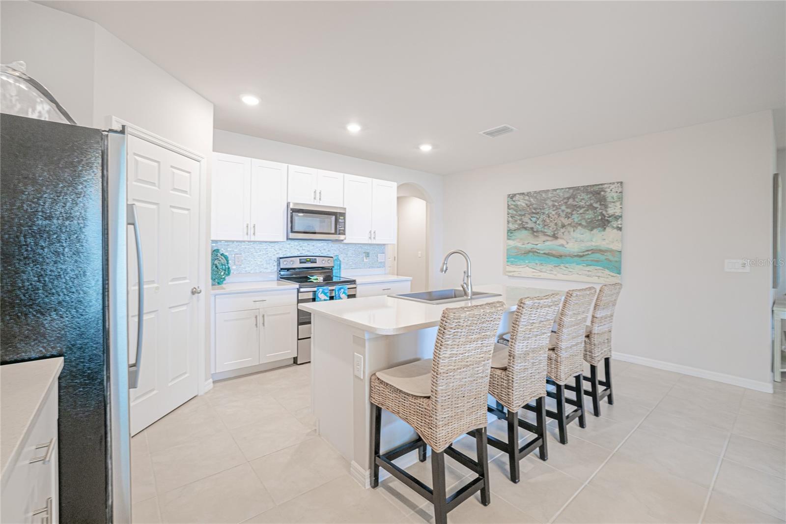 Image 7 of 62 For 25365 Lenox Circle