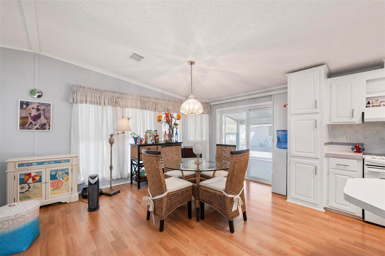 Image 13 of 68 For 1000 Kings Highway 247