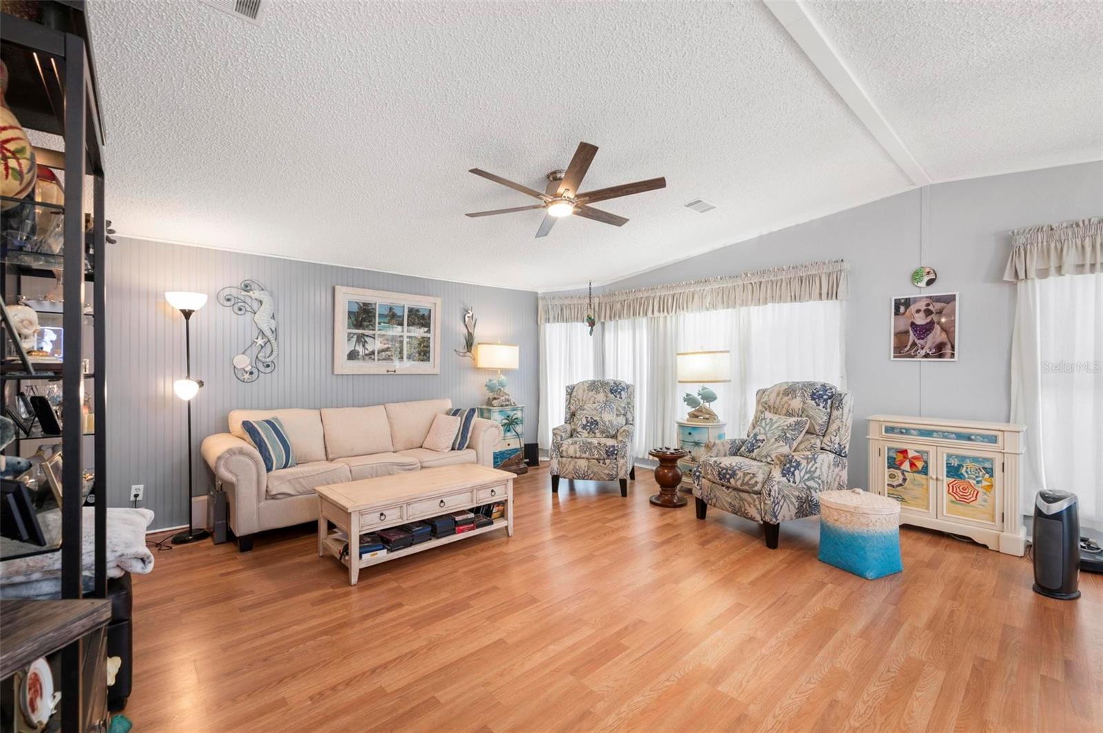 Image 15 of 68 For 1000 Kings Highway 247