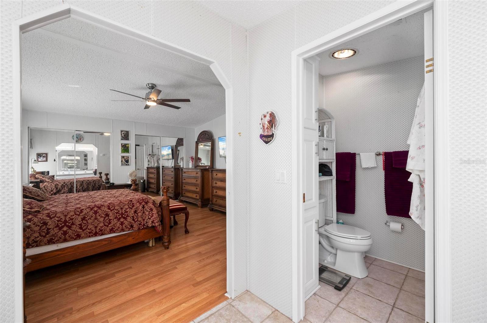 Image 20 of 68 For 1000 Kings Highway 247