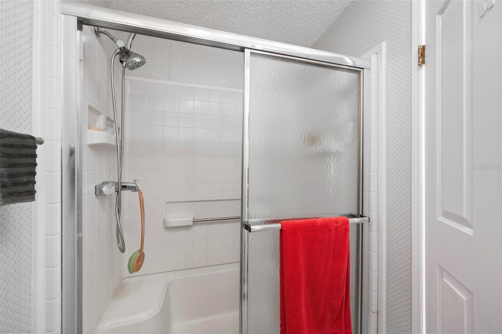 Image 25 of 68 For 1000 Kings Highway 247