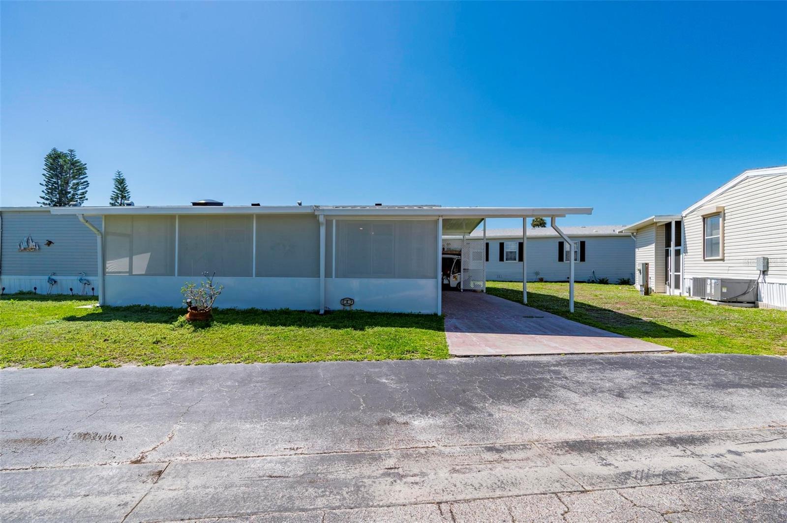 Image 34 of 68 For 1000 Kings Highway 247