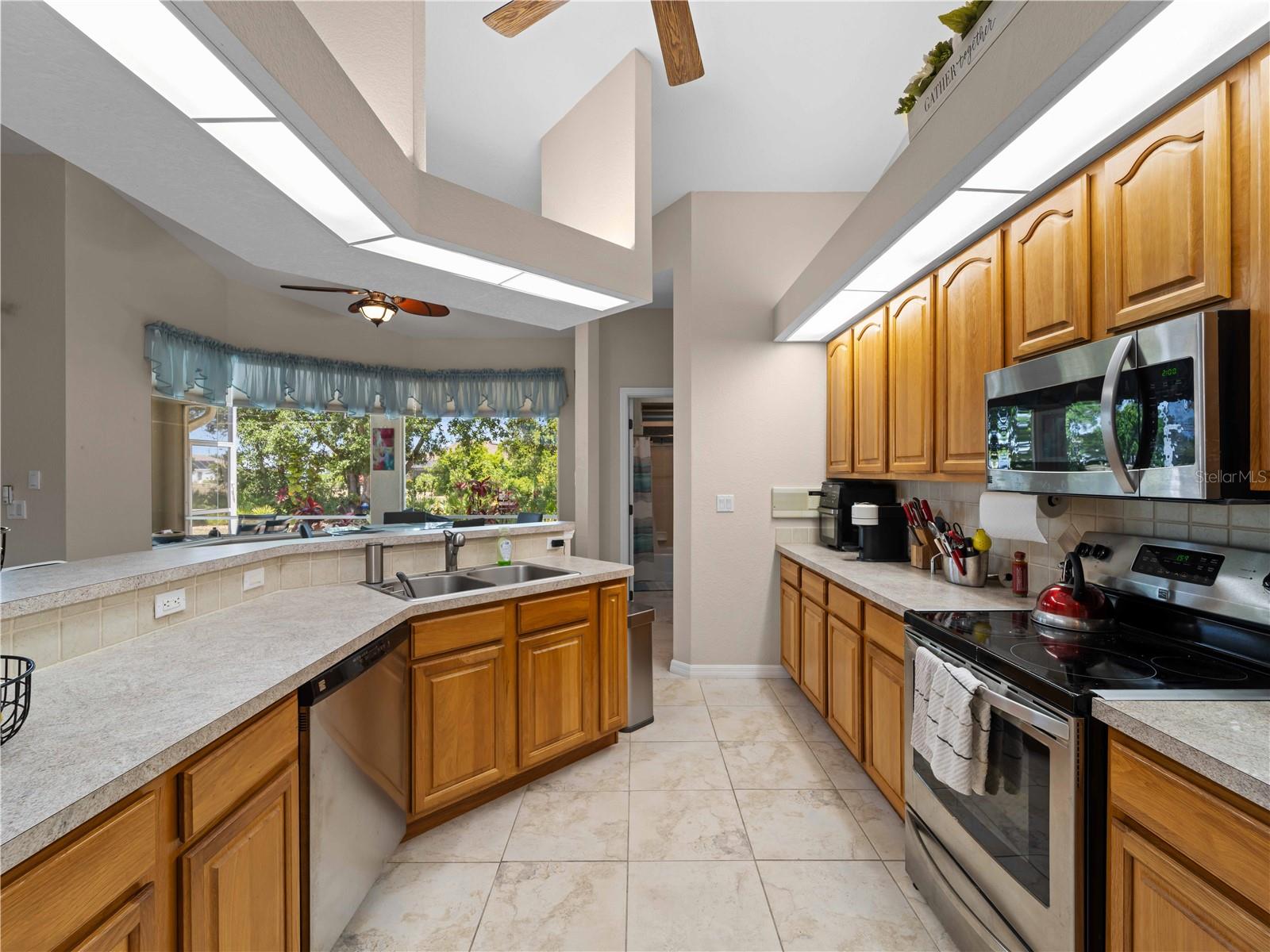 Image 10 of 46 For 2288 Prague Lane