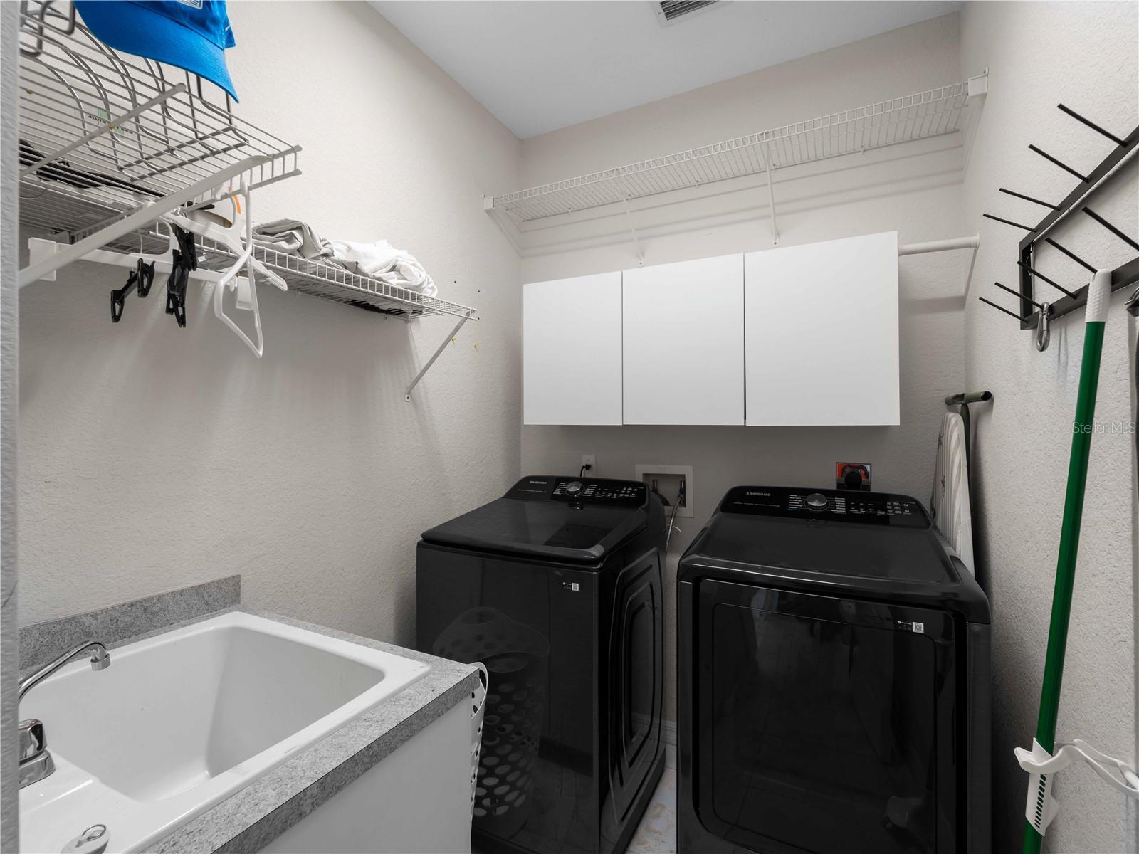 Image 44 of 46 For 2288 Prague Lane