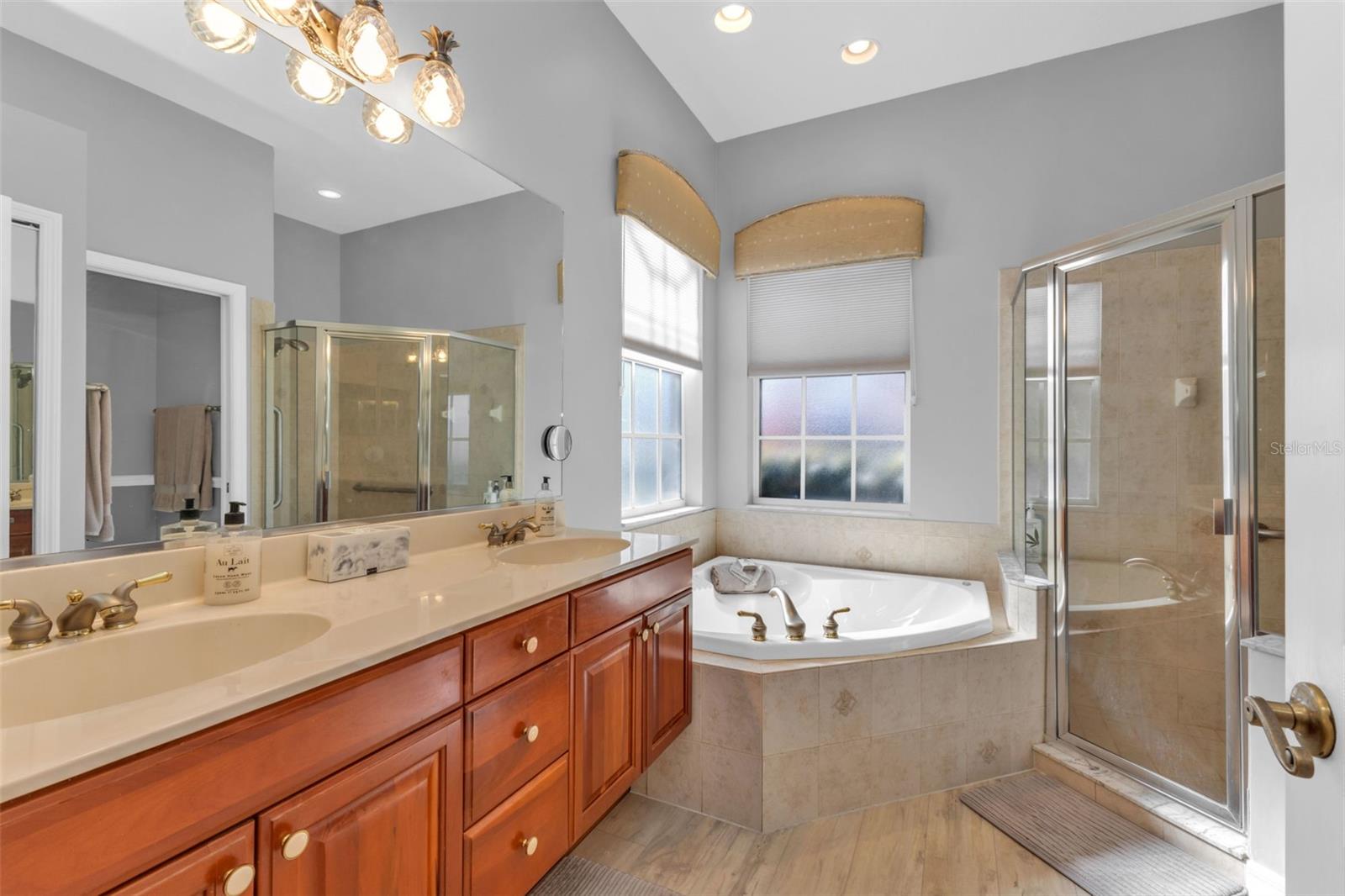 Image 12 of 73 For 1989 Coconut Palm Circle