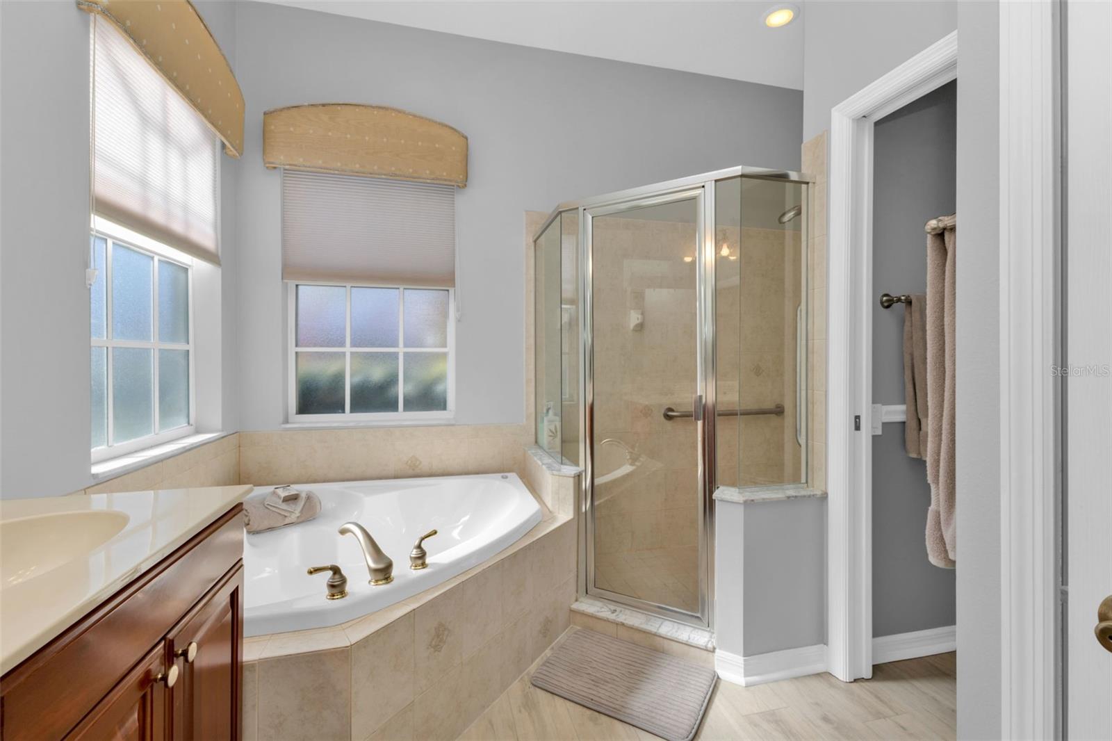 Image 13 of 73 For 1989 Coconut Palm Circle