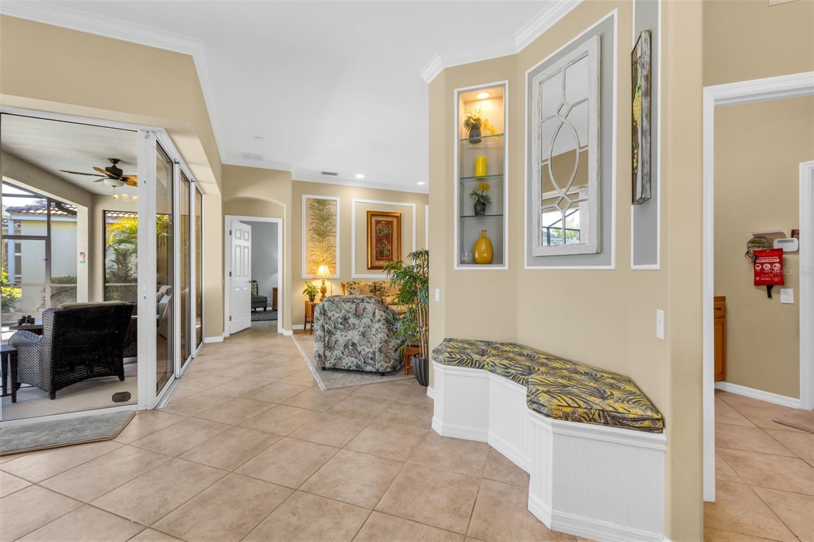 Image 24 of 73 For 1989 Coconut Palm Circle