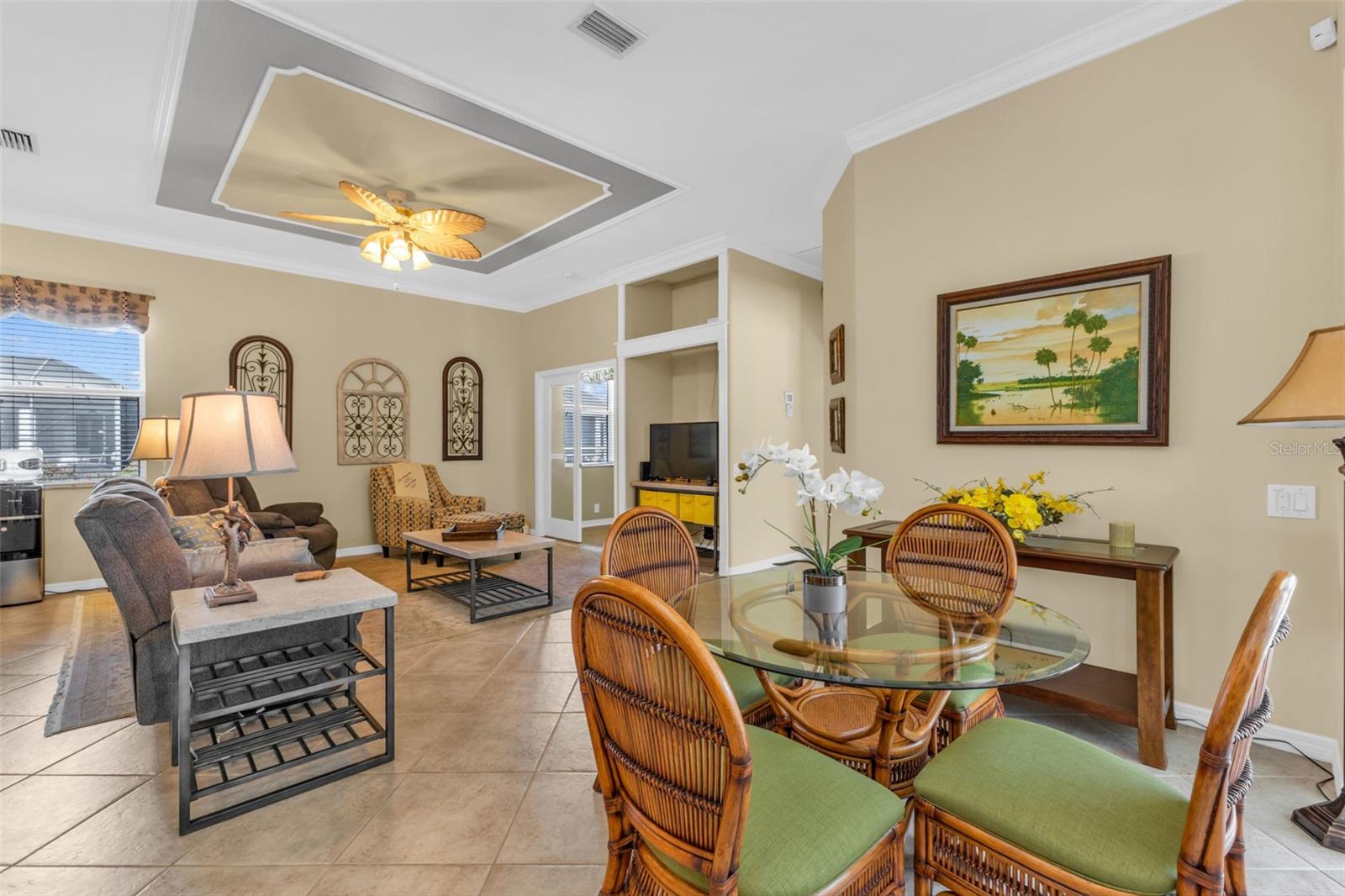 Image 25 of 73 For 1989 Coconut Palm Circle