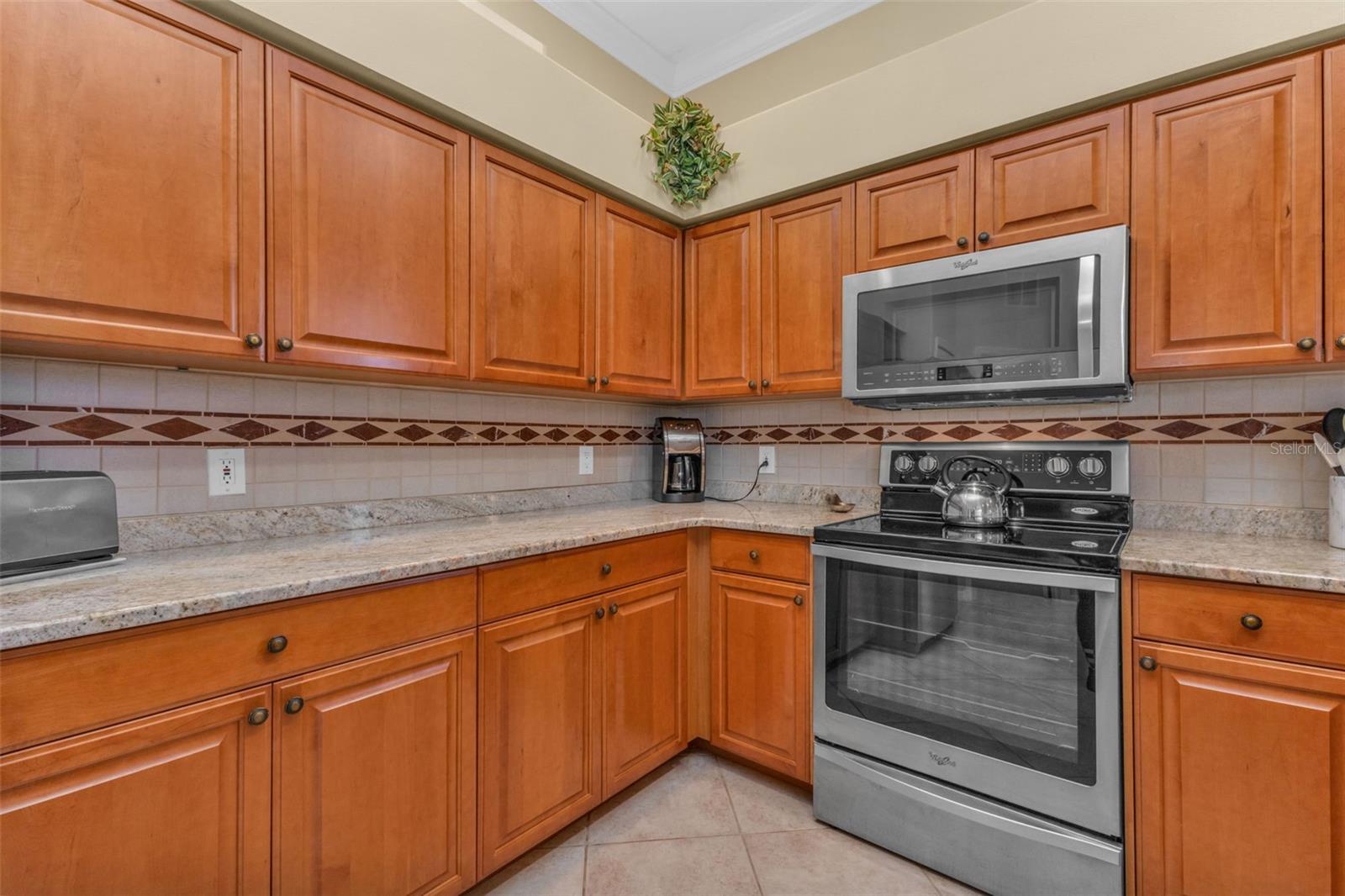 Image 30 of 73 For 1989 Coconut Palm Circle