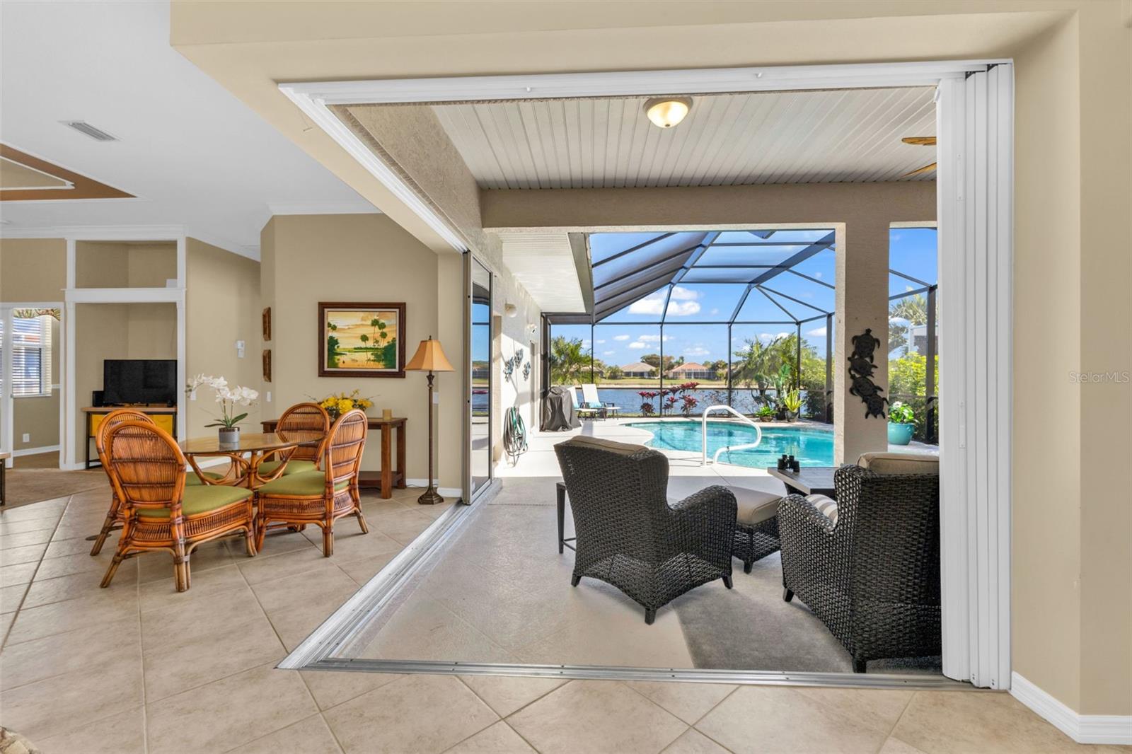 Image 41 of 73 For 1989 Coconut Palm Circle