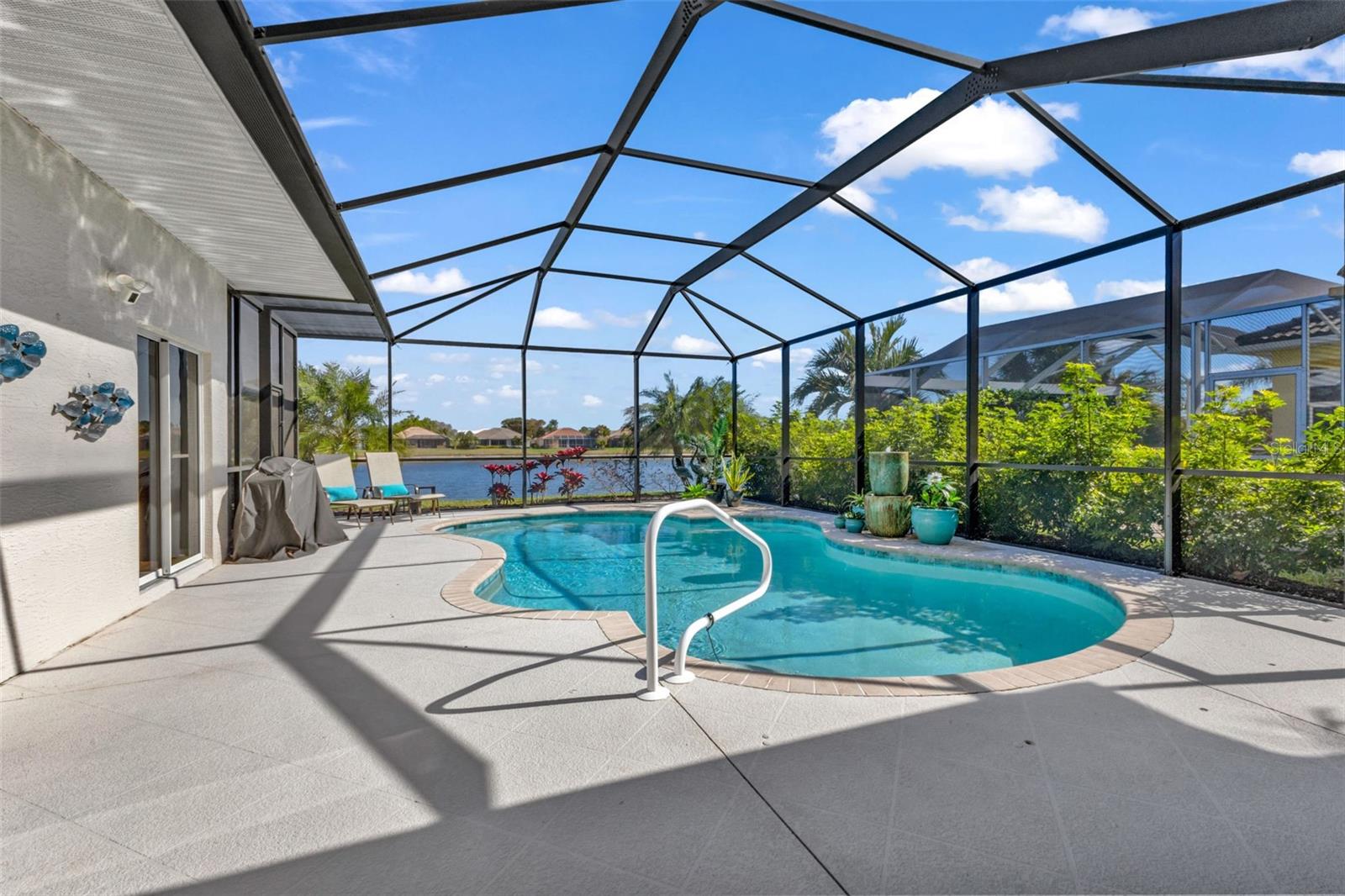 Image 42 of 73 For 1989 Coconut Palm Circle