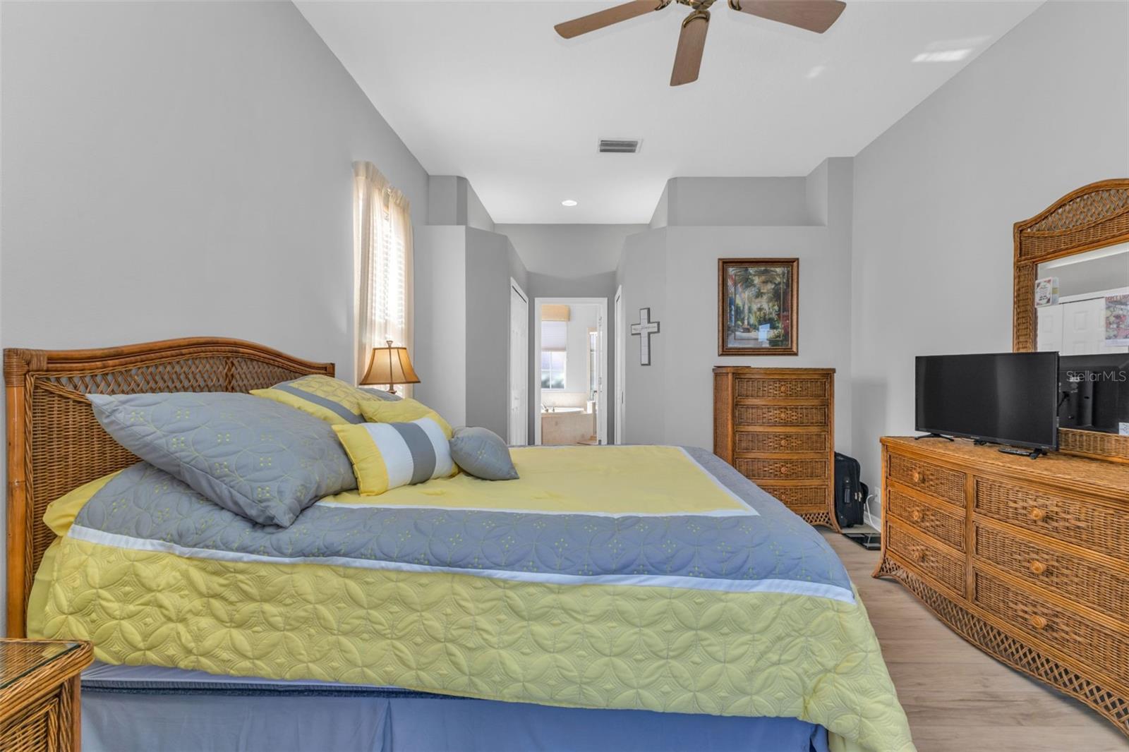 Image 9 of 73 For 1989 Coconut Palm Circle