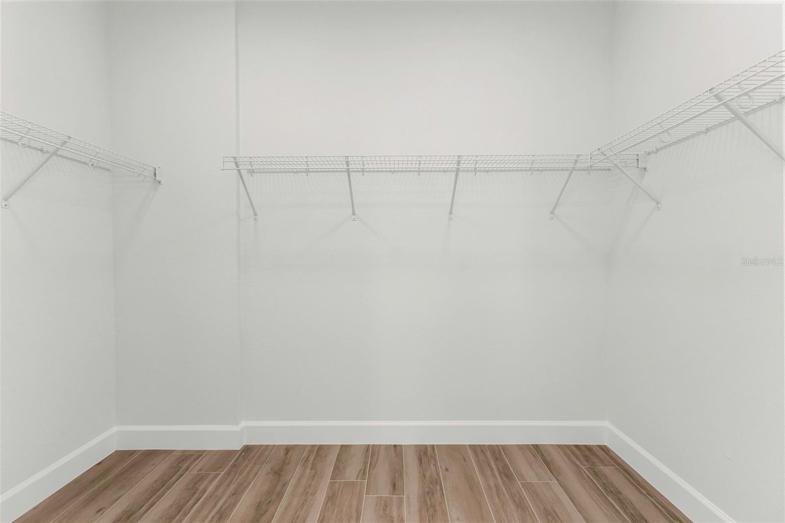 Image 17 of 41 For 18514 Ashcroft Circle