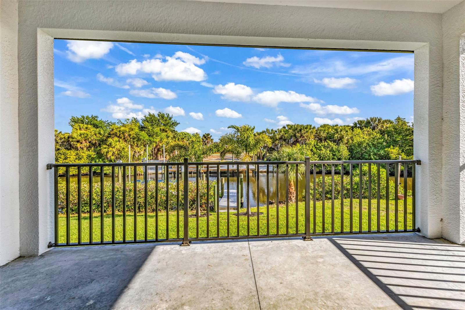 Image 23 of 41 For 18514 Ashcroft Circle