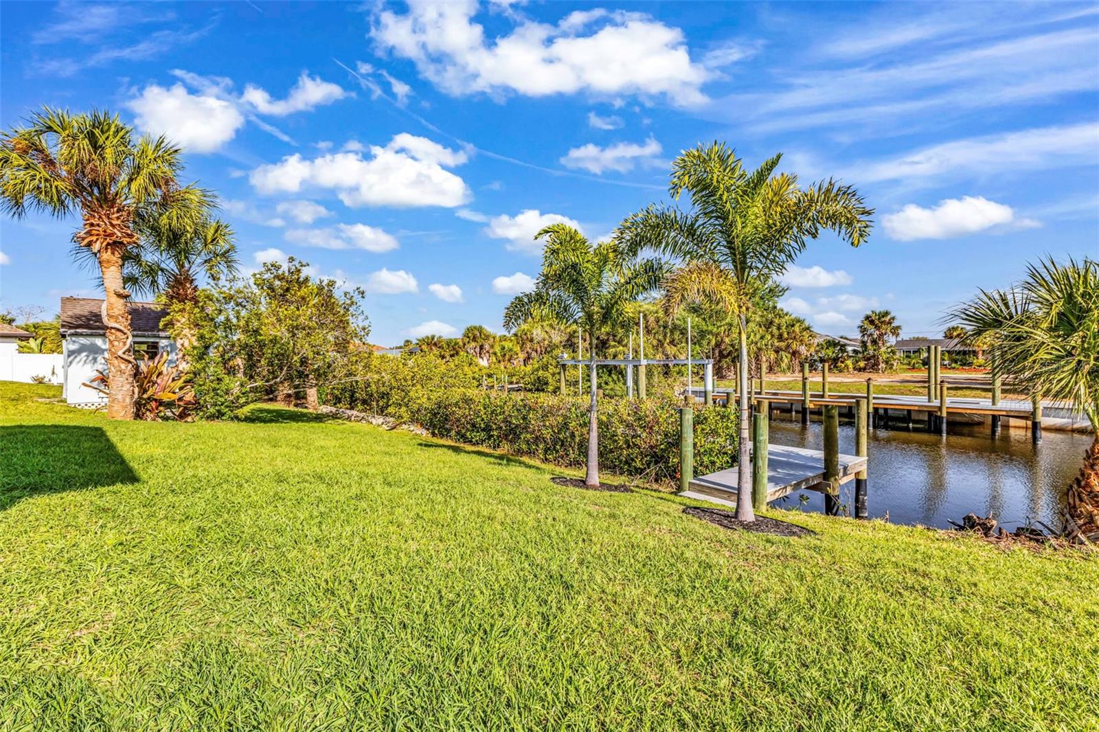 Image 25 of 41 For 18514 Ashcroft Circle