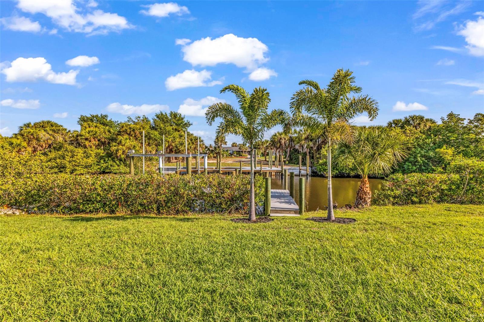 Image 26 of 41 For 18514 Ashcroft Circle