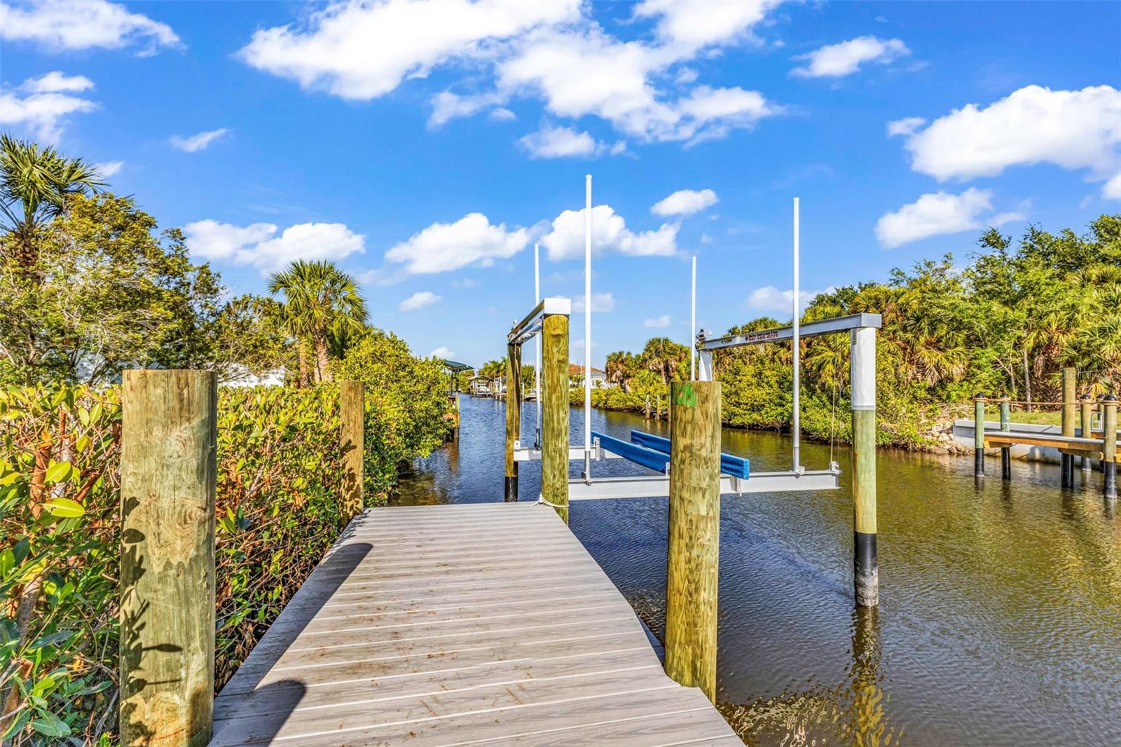 Image 28 of 41 For 18514 Ashcroft Circle