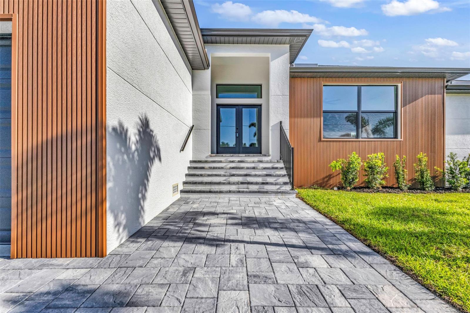 Image 33 of 41 For 18514 Ashcroft Circle