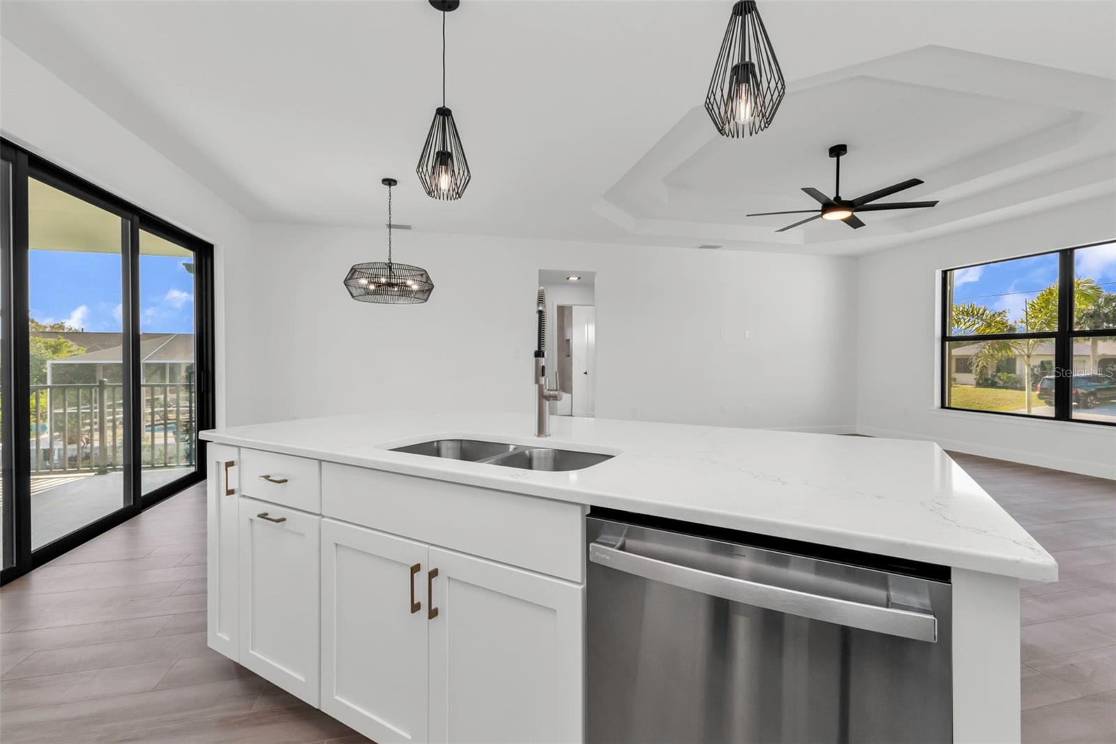 Image 9 of 41 For 18514 Ashcroft Circle