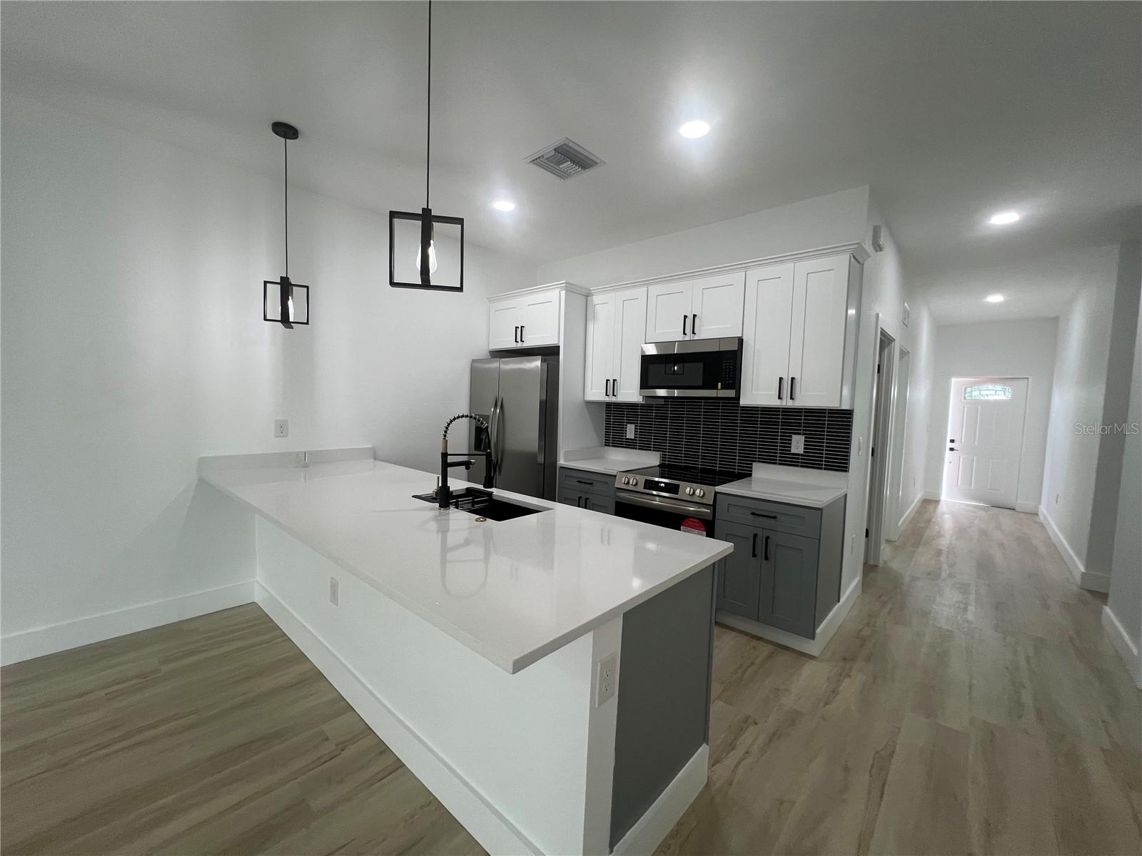 Image 4 of 31 For 8249 Dimstead Street