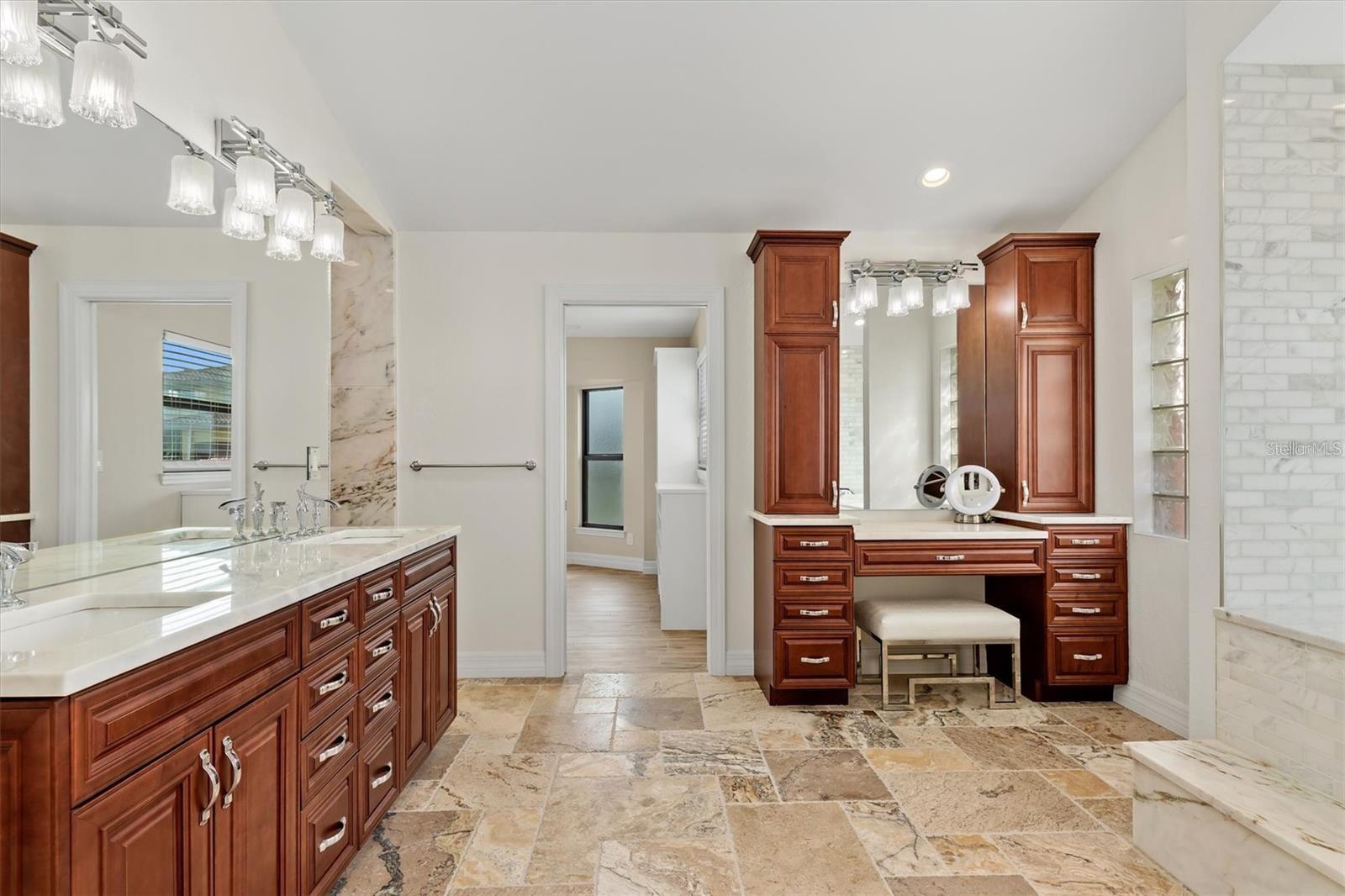 Image 17 of 58 For 1701 Casey Key Drive