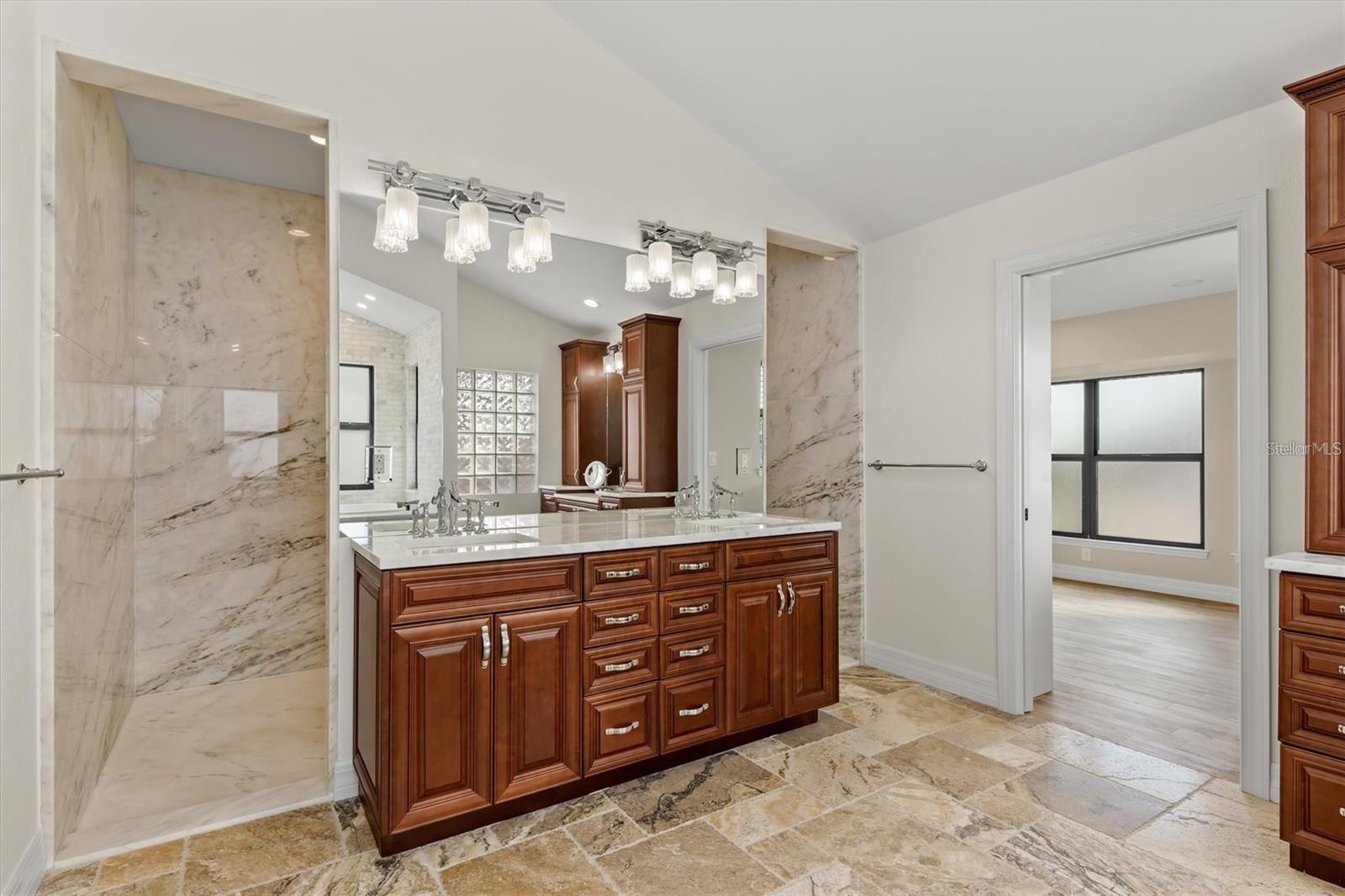 Image 18 of 58 For 1701 Casey Key Drive