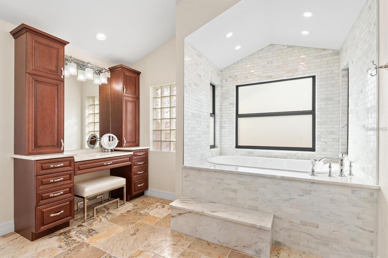 Image 19 of 58 For 1701 Casey Key Drive