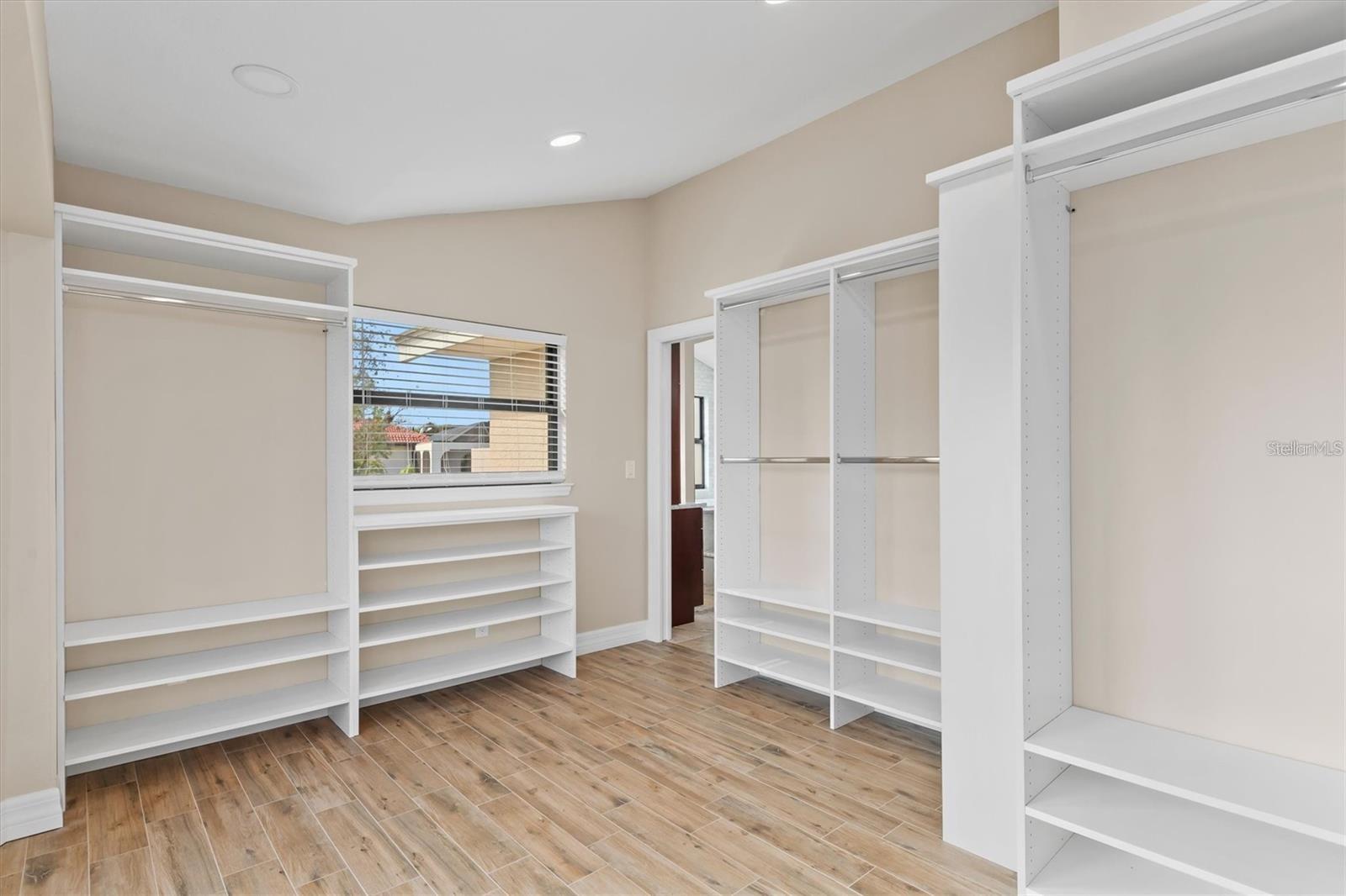 Image 22 of 58 For 1701 Casey Key Drive