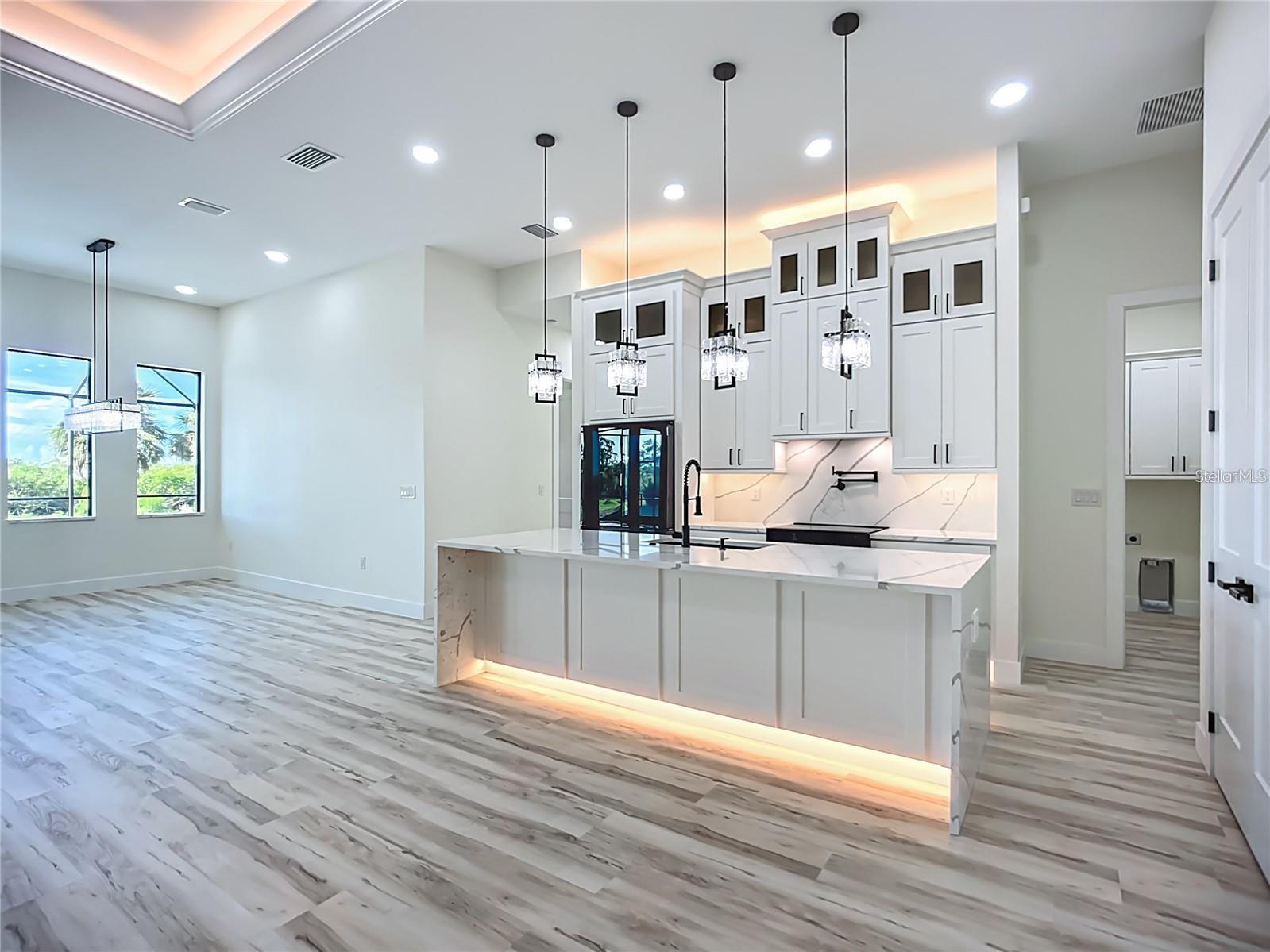 Image 14 of 70 For 1167 Boundary Boulevard