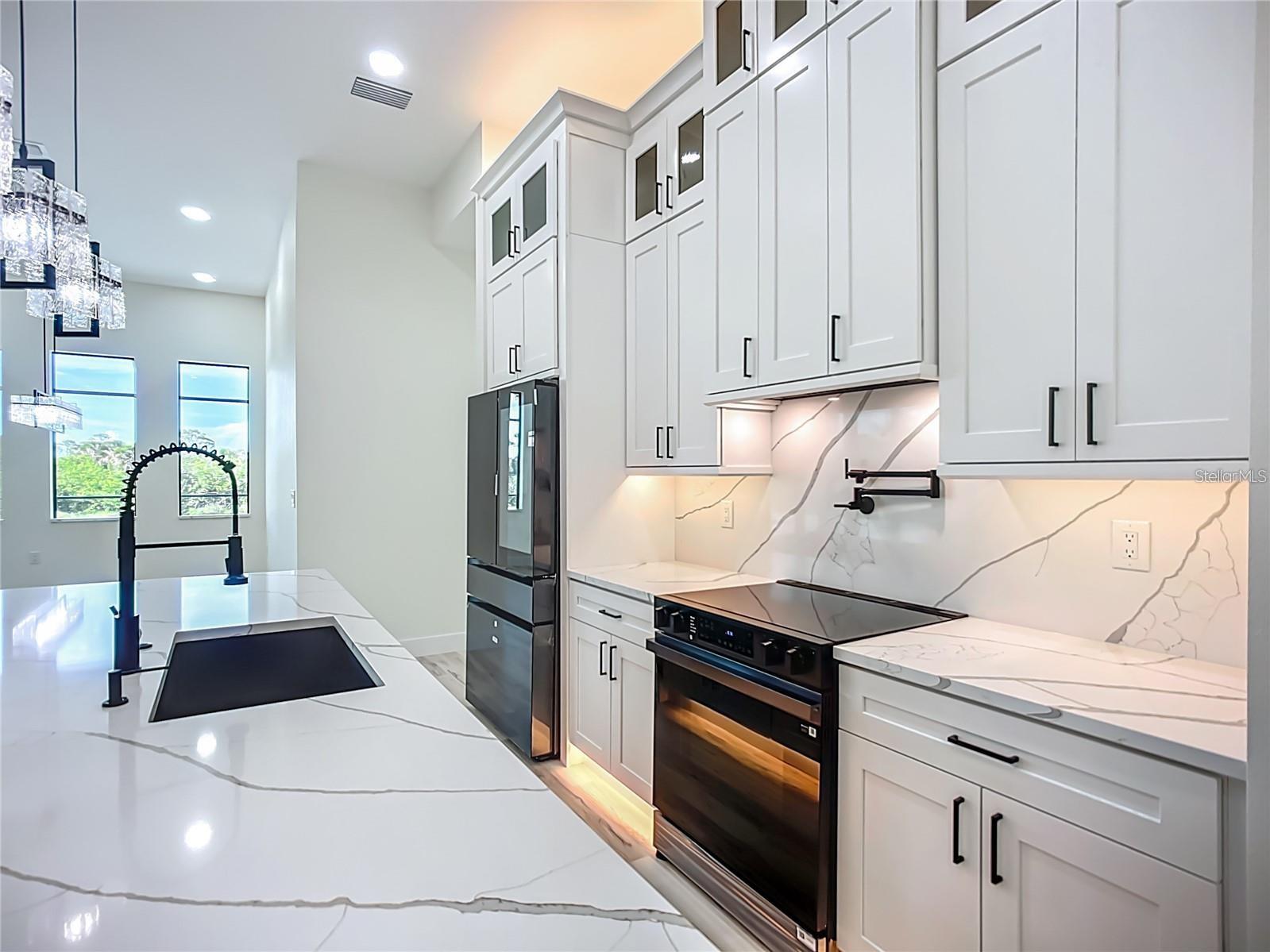 Image 20 of 70 For 1167 Boundary Boulevard