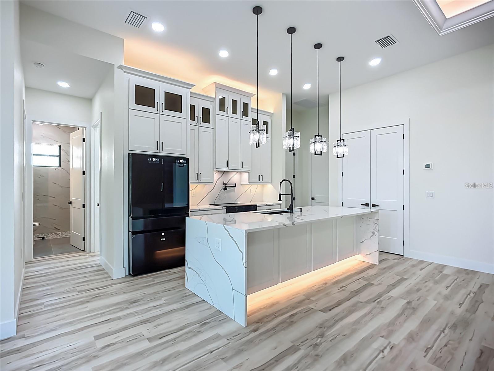 Image 24 of 70 For 1167 Boundary Boulevard