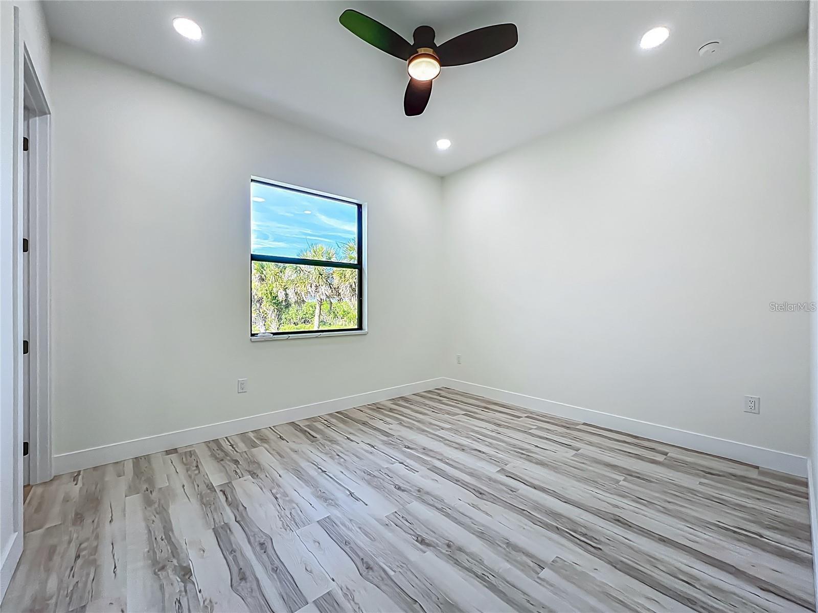 Image 26 of 70 For 1167 Boundary Boulevard