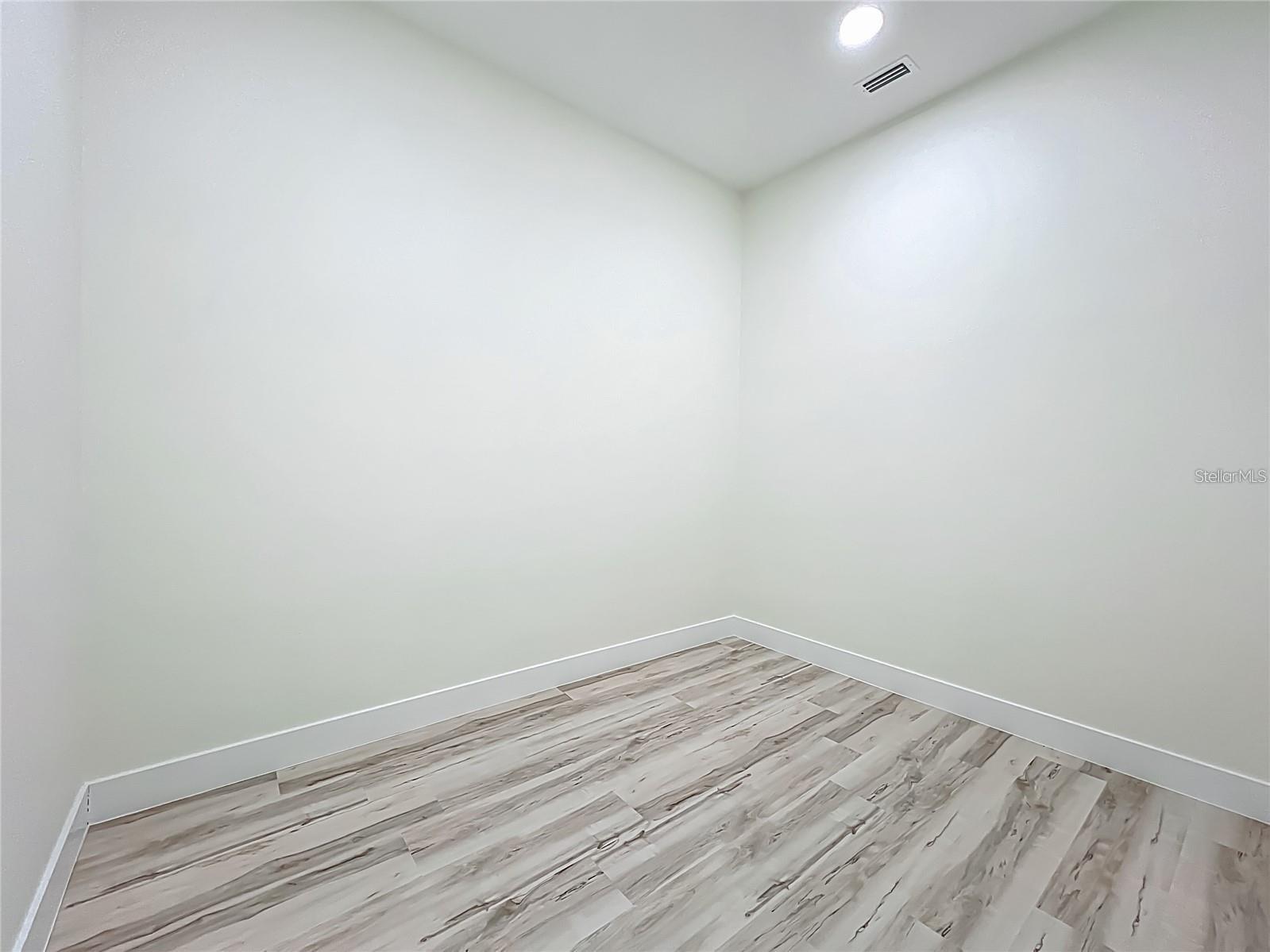 Image 41 of 70 For 1167 Boundary Boulevard