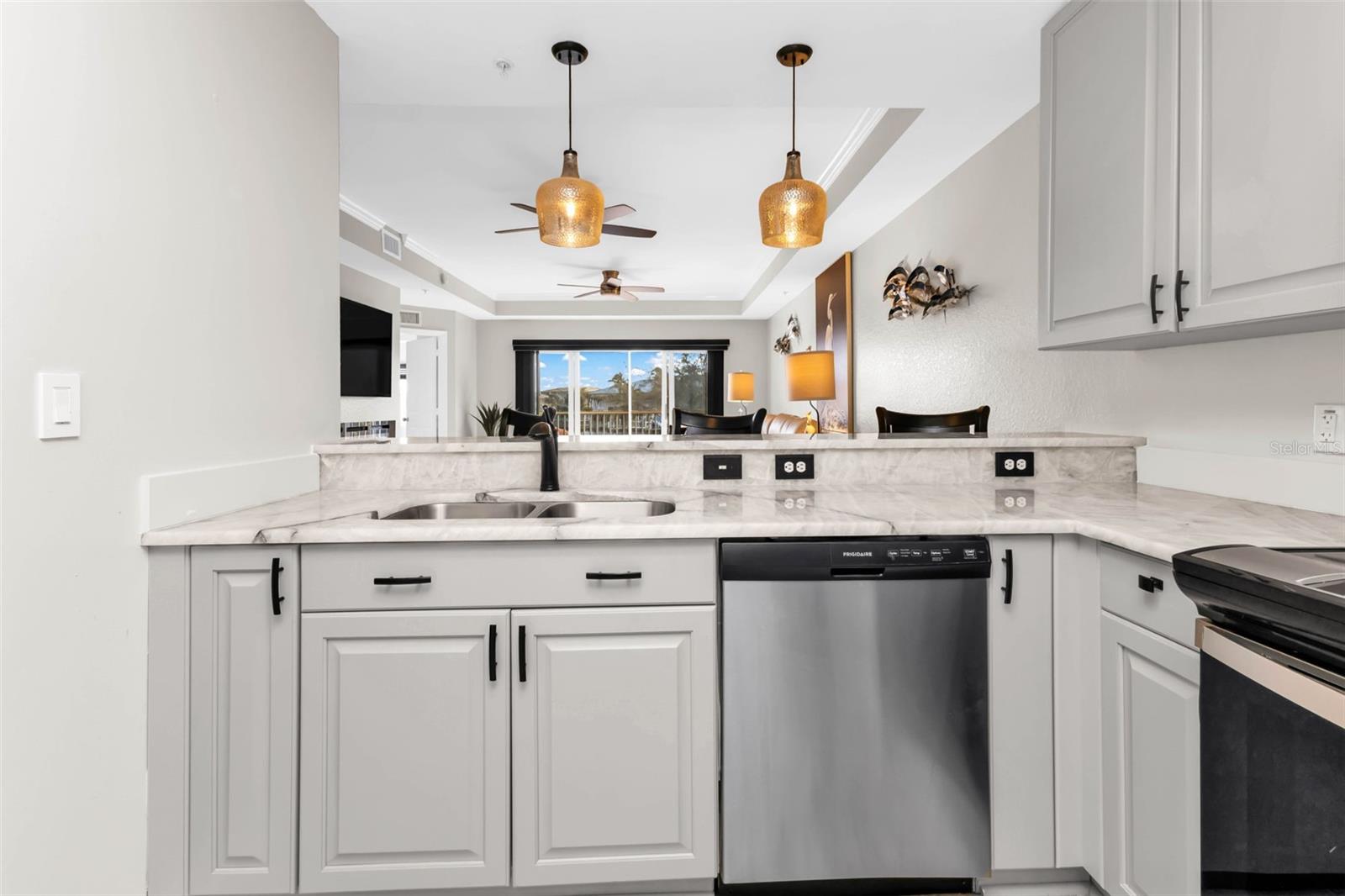 Image 7 of 45 For 3322 Purple Martin Drive 125