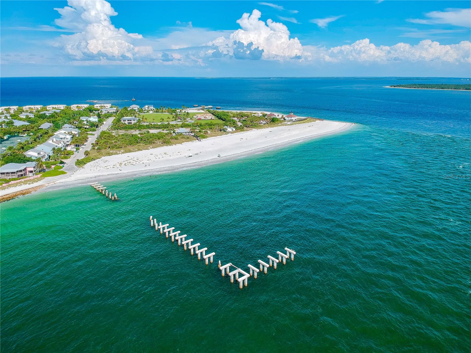 Image 5 of 9 For 285 Rotonda Boulevard W