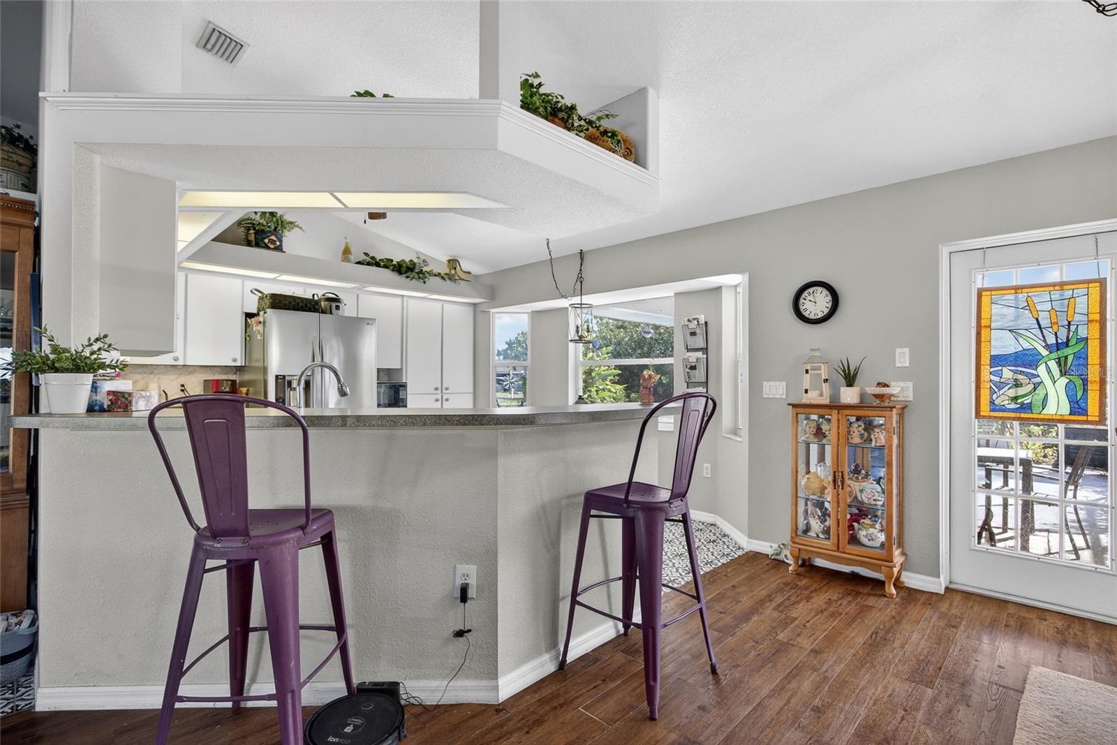 Image 10 of 34 For 1372 Annette Street