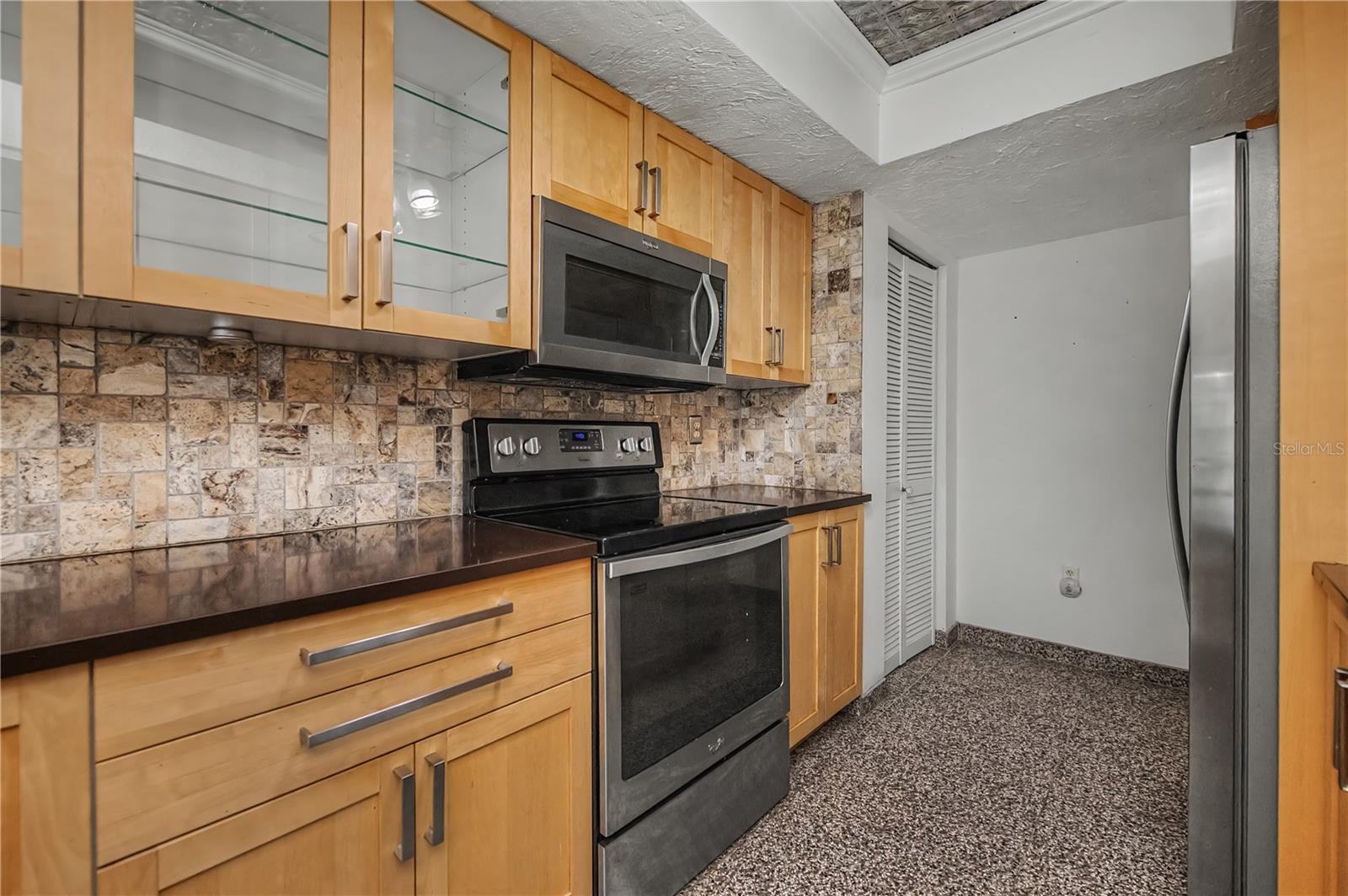 Image 14 of 67 For 2479 Achilles Street