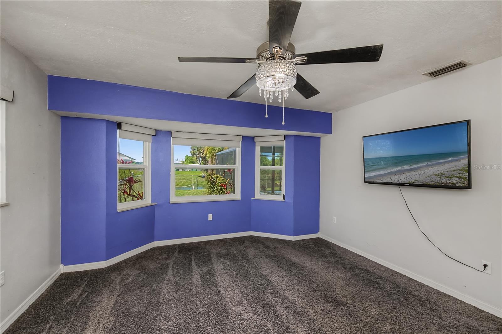 Image 22 of 67 For 2479 Achilles Street