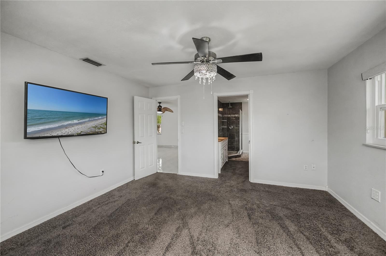 Image 23 of 67 For 2479 Achilles Street