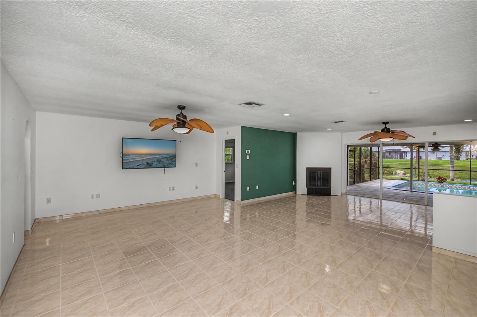 Image 8 of 67 For 2479 Achilles Street