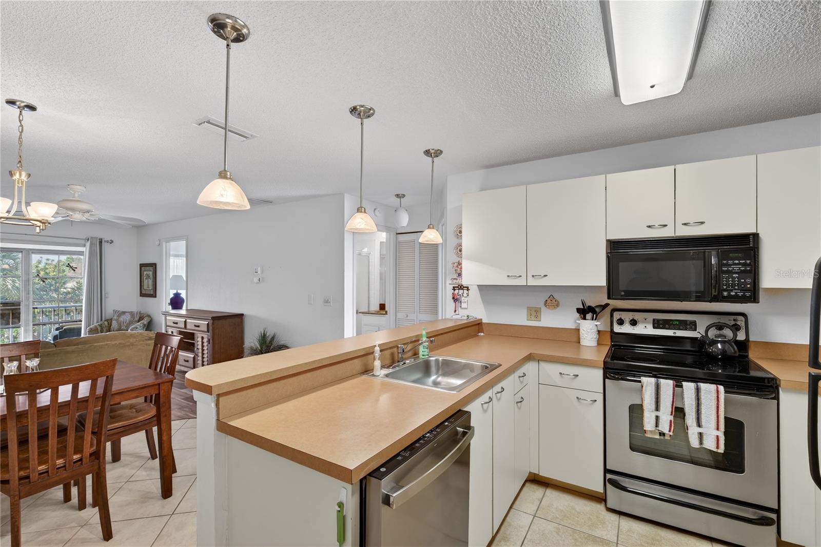 Image 2 of 30 For 25100 Sandhill Boulevard C202