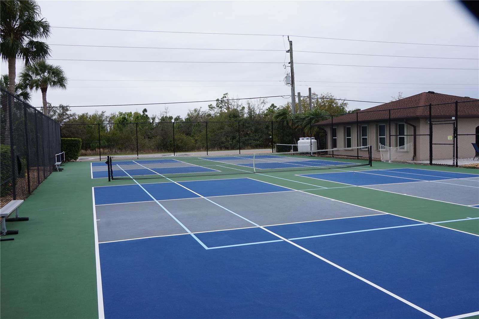 Image 27 of 30 For 25100 Sandhill Boulevard C202