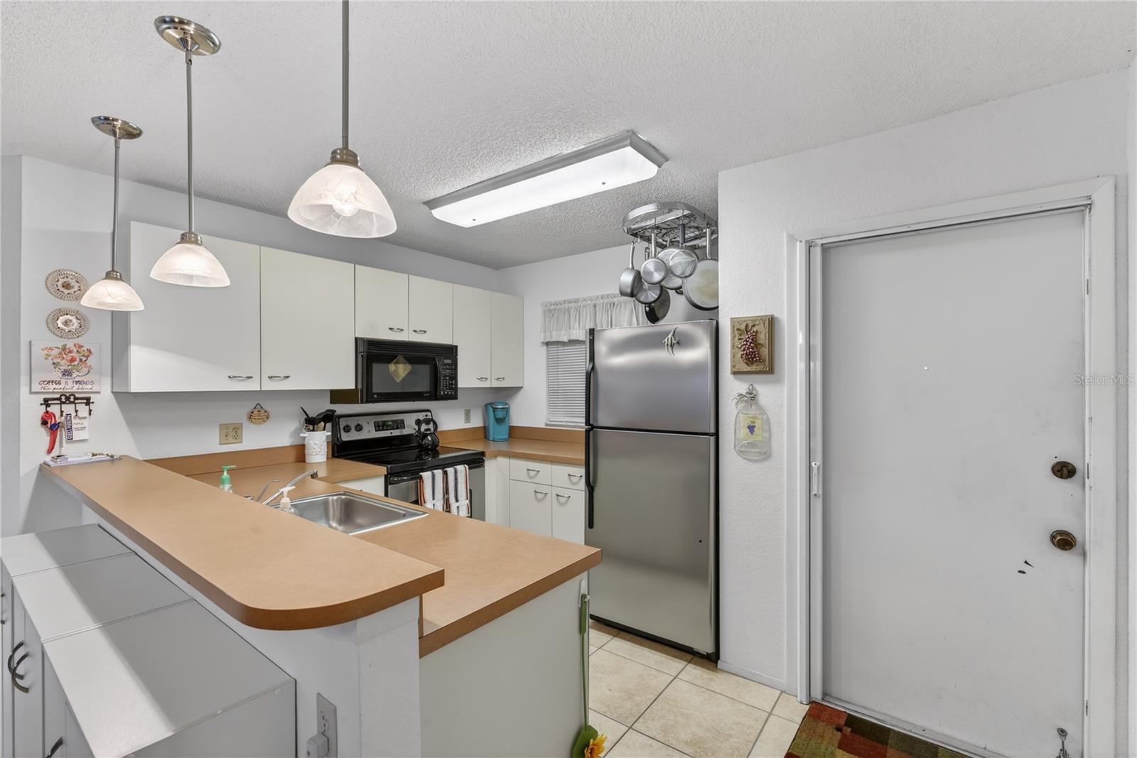 Image 3 of 30 For 25100 Sandhill Boulevard C202