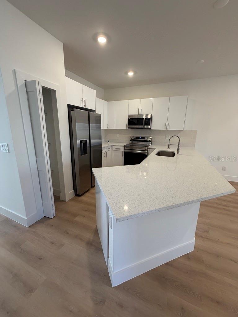 Image 19 of 32 For 4717 28th Street Sw 4717