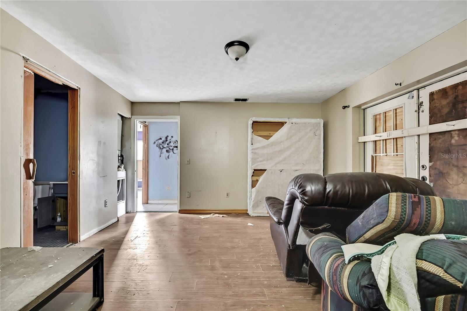 Image 27 of 42 For 12672 Oakview Avenue