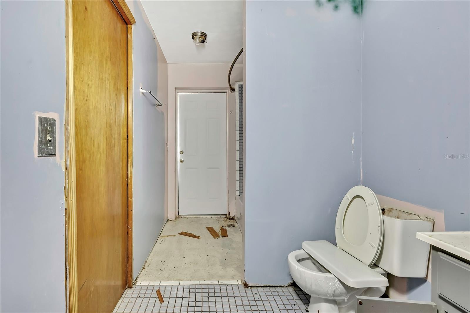 Image 28 of 42 For 12672 Oakview Avenue