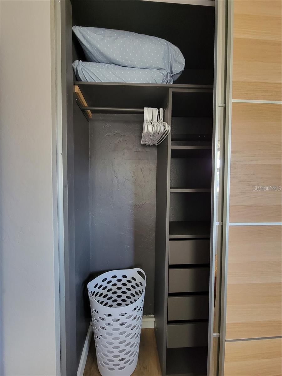 Image 16 of 23 For 8134 Aero Avenue