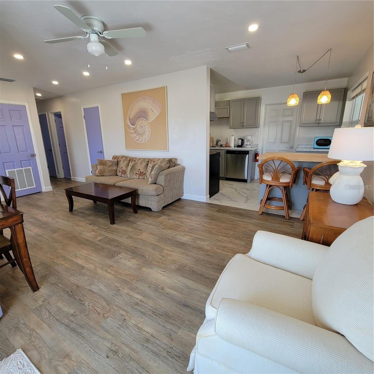 Image 4 of 23 For 8134 Aero Avenue